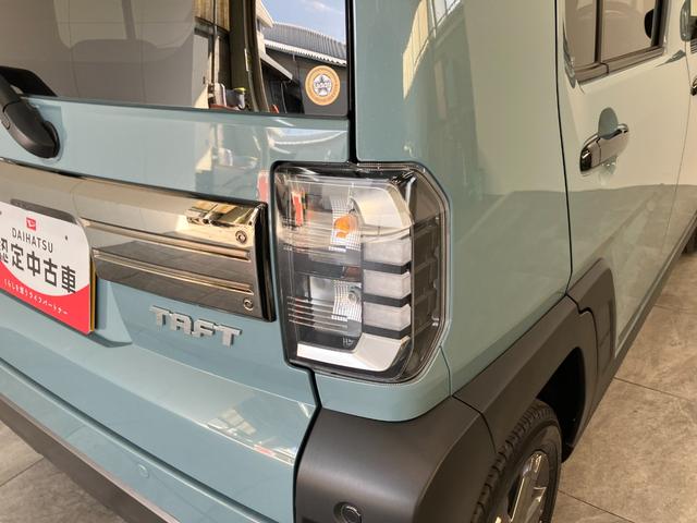 タフトＧダーククロムベンチャー　１０型ナビ　届出済未使用車衝突被害軽減ブレーキ　コーナーセンサー　１０型フルセグナビ　バックカメラ　前後ドラレコ　ＤＶＤ再生　Ｂｌｕｅｔｏｏｔｈ　ＵＳＢ　前席シートヒーター　ＬＥＤ　オートライト　レーダークルーズコントロール（滋賀県）の中古車