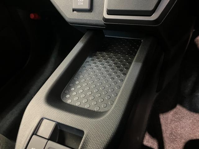 タフトＧダーククロムベンチャー　１０型ナビ　届出済未使用車衝突被害軽減ブレーキ　コーナーセンサー　１０型フルセグナビ　バックカメラ　前後ドラレコ　ＤＶＤ再生　Ｂｌｕｅｔｏｏｔｈ　ＵＳＢ　前席シートヒーター　ＬＥＤ　オートライト　レーダークルーズコントロール（滋賀県）の中古車