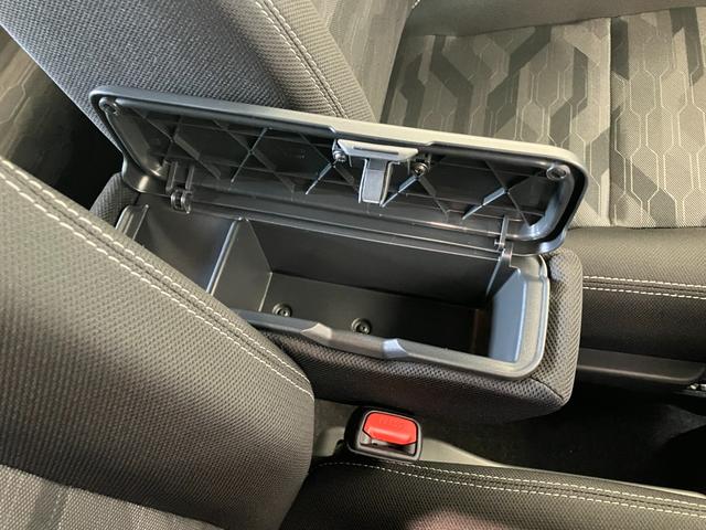 タフトＧダーククロムベンチャー　１０型ナビ　届出済未使用車衝突被害軽減ブレーキ　コーナーセンサー　１０型フルセグナビ　バックカメラ　前後ドラレコ　ＤＶＤ再生　Ｂｌｕｅｔｏｏｔｈ　ＵＳＢ　前席シートヒーター　ＬＥＤ　オートライト　レーダークルーズコントロール（滋賀県）の中古車