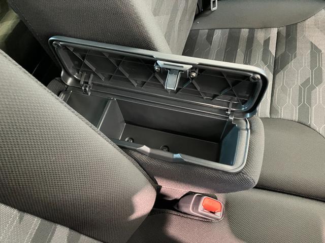 タントファンクロス　９型Ｄ．Ａ　バックカメラ　届出済未使用車衝突被害軽減ブレーキ　コーナーセンサー　９型ディスプレイオーディオ　フルセグ　Ｂｌｕｅｔｏｏｔｈ　ＵＳＢ　バックカメラ　両側電動スライドドア　前席シートヒーター　ＬＥＤ　スマートキー　エコアイドル（滋賀県）の中古車