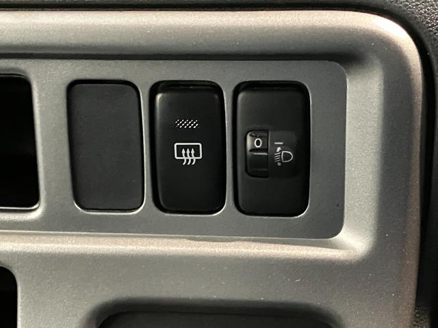 ハイゼットカーゴクルーズ　５５ｔｈアニバーサリーゴールドエディション　４ＷＤ車検整備付　フルセグナビ　ＤＶＤ再生　Ｂｌｕｅｔｏｏｔｈ　ＵＳＢ　キーレスエントリー　電動格納式ミラー　マニュアルレベリング　マニュアルエアコン　フロントゴールドグリル　パートタイム４ＷＤ（滋賀県）の中古車