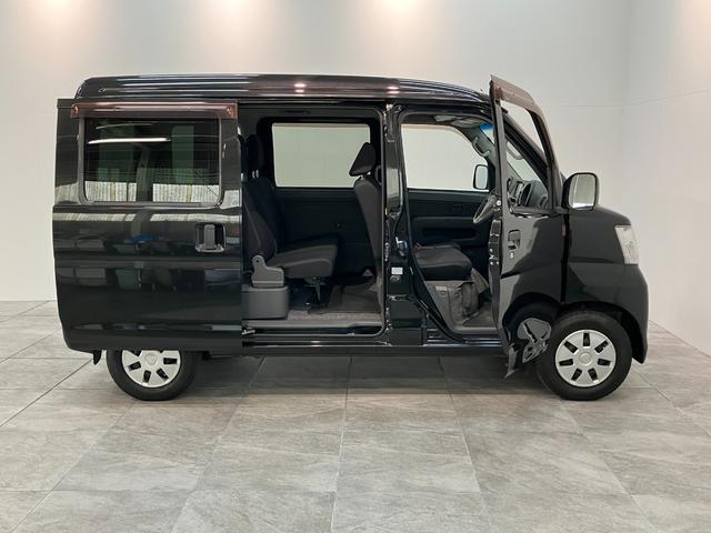 ハイゼットカーゴクルーズ　５５ｔｈアニバーサリーゴールドエディション　４ＷＤ車検整備付　フルセグナビ　ＤＶＤ再生　Ｂｌｕｅｔｏｏｔｈ　ＵＳＢ　キーレスエントリー　電動格納式ミラー　マニュアルレベリング　マニュアルエアコン　フロントゴールドグリル　パートタイム４ＷＤ（滋賀県）の中古車