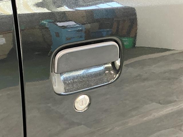 ハイゼットカーゴクルーズ　５５ｔｈアニバーサリーゴールドエディション　４ＷＤ車検整備付　フルセグナビ　ＤＶＤ再生　Ｂｌｕｅｔｏｏｔｈ　ＵＳＢ　キーレスエントリー　電動格納式ミラー　マニュアルレベリング　マニュアルエアコン　フロントゴールドグリル　パートタイム４ＷＤ（滋賀県）の中古車