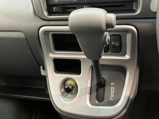 ハイゼットカーゴクルーズ　５５ｔｈアニバーサリーゴールドエディション　４ＷＤ車検整備付　フルセグナビ　ＤＶＤ再生　Ｂｌｕｅｔｏｏｔｈ　ＵＳＢ　キーレスエントリー　電動格納式ミラー　マニュアルレベリング　マニュアルエアコン　フロントゴールドグリル　パートタイム４ＷＤ（滋賀県）の中古車