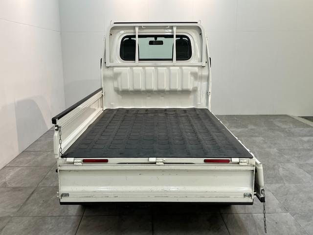 ハイゼットトラックスタンダード 4WD A/T車 AM/FMラジオ 車検整備付パートタイム4WD AM/FMラジオ マニュアルエアコン オートマチック車 ガードフレームプロテクター リヤーゲートプロテクター リヤーゲートチェーン(滋賀県)の中古車