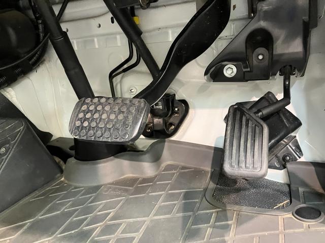 ハイゼットトラックスタンダード 4WD A/T車 AM/FMラジオ 車検整備付パートタイム4WD AM/FMラジオ マニュアルエアコン オートマチック車 ガードフレームプロテクター リヤーゲートプロテクター リヤーゲートチェーン(滋賀県)の中古車