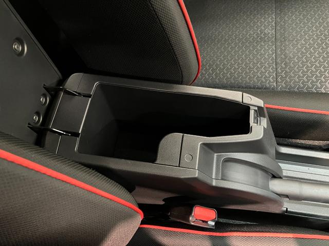 ロッキーＧ　９型フルセグナビ　バックカメラ　前後ドラレコ　車検整備付衝突被害軽減ブレーキ　コーナーセンサー　９型フルセグナビ　バックカメラ　Ｂｌｕｅｔｏｏｔｈ　ＵＳＢ　ＤＶＤ再生　前後ドラレコ　ＥＴＣ　前席シートヒーター　ＬＥＤ　レーダークルーズコントロール（滋賀県）の中古車