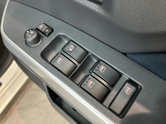 トールカスタムG 9型フルセグナビ パノラマカメラ 前後ドラレコ衝突被害軽減ブレーキ コーナーセンサー 9型フルセグナビ Bluetooth USB DVD再生 パノラマカメラ 前後ドラレコ ETC 両側電動スライドドア LED レーダークルコン スマートキー(滋賀県)の中古車