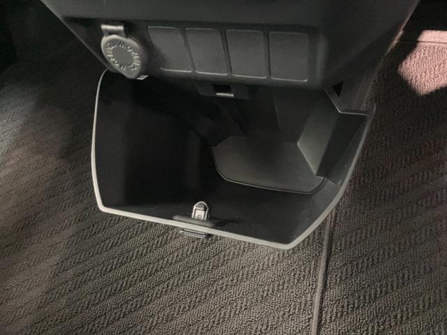 トールカスタムＧ　９型ディスプレイオーディオ　レーダークルコン衝突被害軽減ブレーキ　コーナーセンサー　９型ディスプレイオーディオ　フルセグ　Ｂｌｕｅｔｏｏｔｈ　ＵＳＢ　バックカメラ　両側電動スライドドア　ＬＥＤ　レーダークルーズコントロール　スマートキー（滋賀県）の中古車