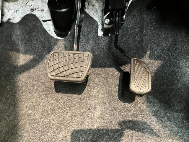 タフトGダーククロムベンチャー 10型ナビ 届出済未使用車衝突被害軽減ブレーキ コーナーセンサー 10型フルセグナビ バックカメラ DVD再生 Bluetooth USB 前後ドラレコ 前席シートヒーター LED オートエアコン レーダークルーズコントロール(滋賀県)の中古車