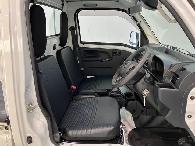 ハイゼットトラックスタンダード　５ＭＴ　４ＷＤ　コーナーセンサー　オートライト衝突被害軽減ブレーキ　コーナーセンサー　パートタイム４ＷＤ　ＡＭ／ＦＭラジオ　マニュアルエアコン　マニュアルレベリング　オートライト　ガードフレームプロテクター　ゲートプロテクター　５速マニュアル車（滋賀県）の中古車