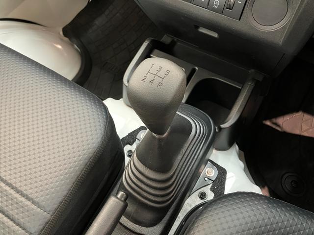 ハイゼットトラックスタンダード　５ＭＴ　４ＷＤ　コーナーセンサー　オートライト衝突被害軽減ブレーキ　コーナーセンサー　パートタイム４ＷＤ　ＡＭ／ＦＭラジオ　マニュアルエアコン　マニュアルレベリング　オートライト　ガードフレームプロテクター　ゲートプロテクター　５速マニュアル車（滋賀県）の中古車