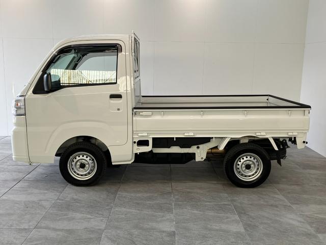 ハイゼットトラックスタンダード　５ＭＴ　４ＷＤ　コーナーセンサー　オートライト衝突被害軽減ブレーキ　コーナーセンサー　パートタイム４ＷＤ　ＡＭ／ＦＭラジオ　マニュアルエアコン　マニュアルレベリング　オートライト　ガードフレームプロテクター　ゲートプロテクター　５速マニュアル車（滋賀県）の中古車
