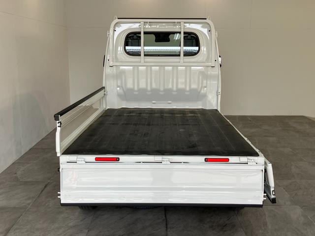 ハイゼットトラックスタンダード　５ＭＴ　４ＷＤ　コーナーセンサー　オートライト衝突被害軽減ブレーキ　コーナーセンサー　パートタイム４ＷＤ　ＡＭ／ＦＭラジオ　マニュアルエアコン　マニュアルレベリング　オートライト　ガードフレームプロテクター　ゲートプロテクター　５速マニュアル車（滋賀県）の中古車