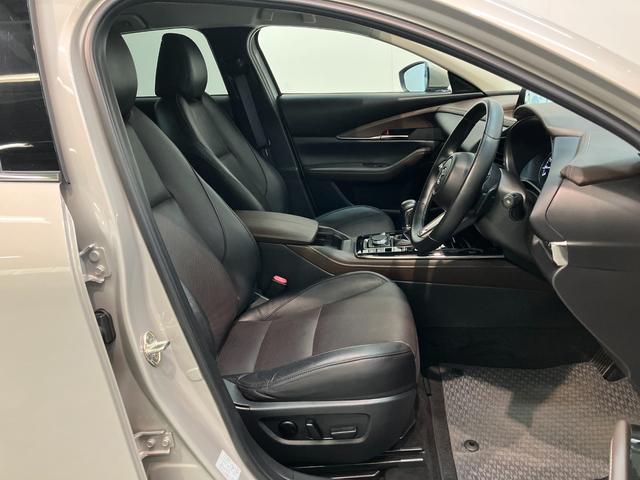 ＣＸ−３０２０Ｓ　Ｌパッケージ　ナビ　パノラマカメラ　前後ドラレコ衝突被害軽減ブレーキ　コーナーセンサー　フルセグナビ　ＤＶＤ　Ｂｌｕｅｔｏｏｔｈ　ＵＳＢ　パノラマカメラ　前後ドラレコ　ＥＴＣ　ハンドル＆シートヒーター　レーダークルコン　電動リヤハッチ　ＬＥＤ（滋賀県）の中古車