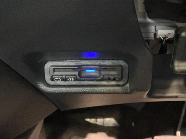 フィット１３Ｇ・Ｆパッケージ　ワンセグナビ　バックカメラ　車検整備付ワンセグナビ　バックカメラ　ＤＶＤ再生　ＵＳＢ　ＥＴＣ　社外アルミ　ＬＥＤ　オートライト　オートエアコン　スマートキー　電動格納式ミラー　エコアイドル（滋賀県）の中古車