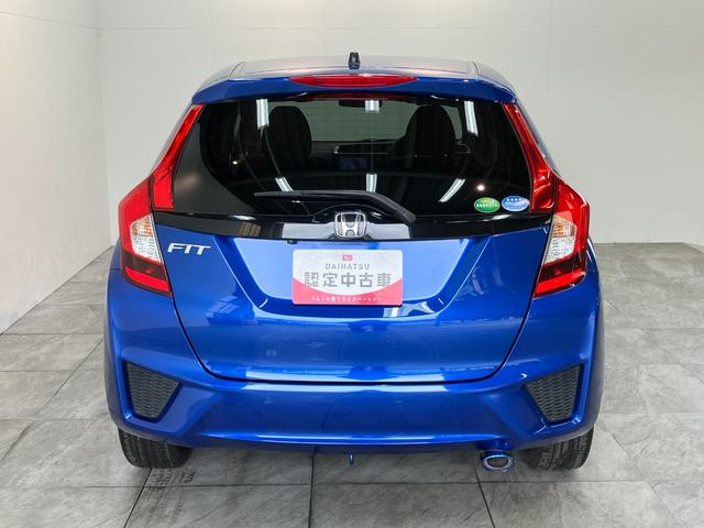 フィット１３Ｇ・Ｆパッケージ　ワンセグナビ　バックカメラ　車検整備付ワンセグナビ　バックカメラ　ＤＶＤ再生　ＵＳＢ　ＥＴＣ　社外アルミ　ＬＥＤ　オートライト　オートエアコン　スマートキー　電動格納式ミラー　エコアイドル（滋賀県）の中古車