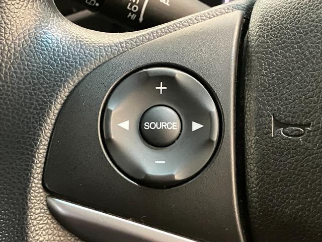 フィット１３Ｇ・Ｆパッケージ　ワンセグナビ　バックカメラ　車検整備付ワンセグナビ　バックカメラ　ＤＶＤ再生　ＵＳＢ　ＥＴＣ　社外アルミ　ＬＥＤ　オートライト　オートエアコン　スマートキー　電動格納式ミラー　エコアイドル（滋賀県）の中古車