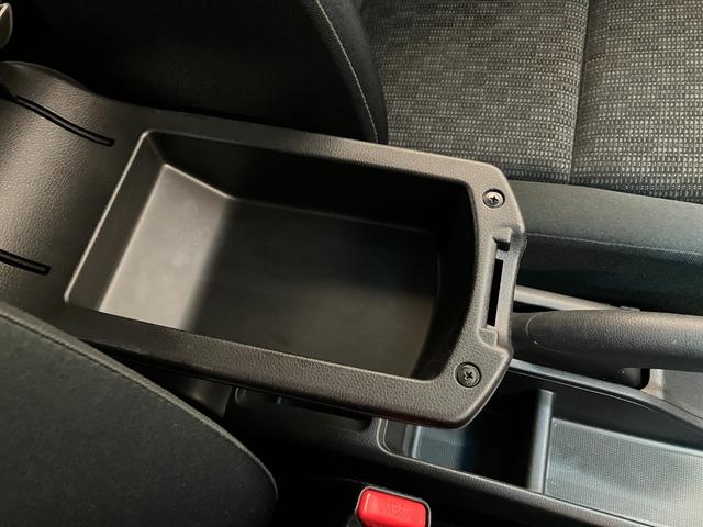 フィット１３Ｇ・Ｆパッケージ　ワンセグナビ　バックカメラ　車検整備付ワンセグナビ　バックカメラ　ＤＶＤ再生　ＵＳＢ　ＥＴＣ　社外アルミ　ＬＥＤ　オートライト　オートエアコン　スマートキー　電動格納式ミラー　エコアイドル（滋賀県）の中古車