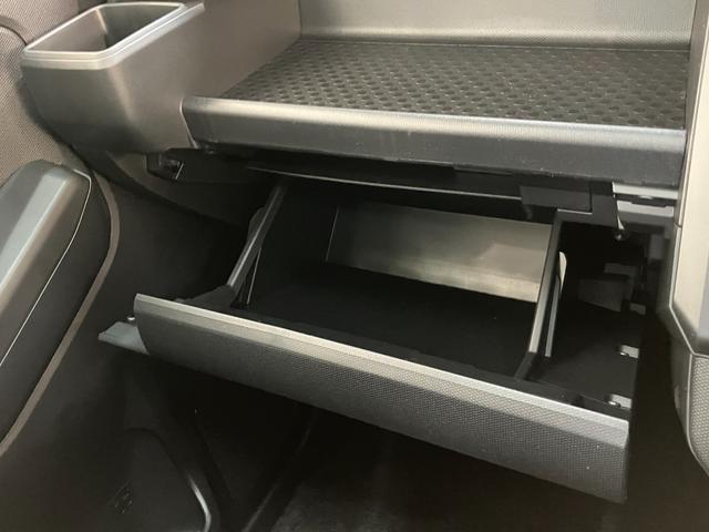 タフトＧダーククロムベンチャー　９型Ｄ．Ａ　届出済未使用車衝突被害軽減ブレーキ　コーナーセンサー　９型ディスプレイオーディオ　フルセグ　バックカメラ　Ｂｌｕｅｔｏｏｔｈ　ＵＳＢ　前席シートヒーター　ＬＥＤ　オートライト　レーダークルーズコントロール（滋賀県）の中古車