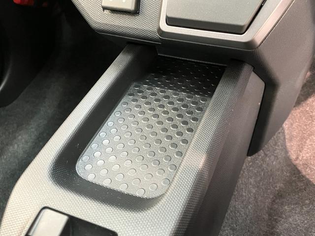 タフトＧダーククロムベンチャー　９型Ｄ．Ａ　届出済未使用車衝突被害軽減ブレーキ　コーナーセンサー　９型ディスプレイオーディオ　フルセグ　バックカメラ　Ｂｌｕｅｔｏｏｔｈ　ＵＳＢ　前席シートヒーター　ＬＥＤ　オートライト　レーダークルーズコントロール（滋賀県）の中古車