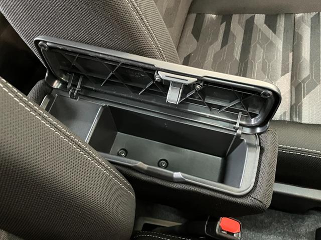 タフトＧダーククロムベンチャー　９型Ｄ．Ａ　届出済未使用車衝突被害軽減ブレーキ　コーナーセンサー　９型ディスプレイオーディオ　フルセグ　バックカメラ　Ｂｌｕｅｔｏｏｔｈ　ＵＳＢ　前席シートヒーター　ＬＥＤ　オートライト　レーダークルーズコントロール（滋賀県）の中古車