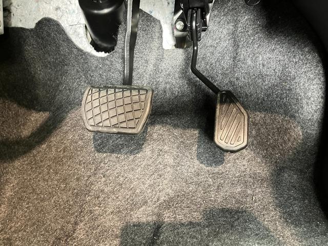 タフトＧダーククロムベンチャー　９型Ｄ．Ａ　届出済未使用車衝突被害軽減ブレーキ　コーナーセンサー　９型ディスプレイオーディオ　フルセグ　バックカメラ　Ｂｌｕｅｔｏｏｔｈ　ＵＳＢ　前席シートヒーター　ＬＥＤ　オートライト　レーダークルーズコントロール（滋賀県）の中古車