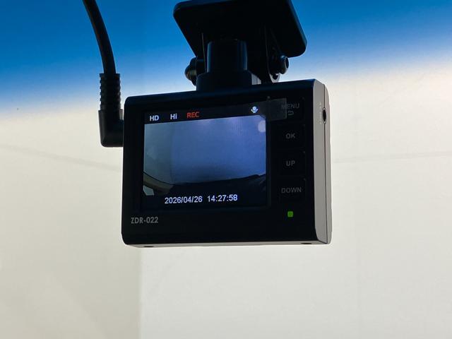 フリードＧ　ジャストセレクション　８型フルセグナビ　バックカメラ８型フルセグナビ　Ｂｌｕｅｔｏｏｔｈ　ＵＳＢ　バックカメラ　ドラレコ　ＥＴＣ　左側電動スライドドア　ＨＩＤヘッドライト　電動格納式ミラー　オートエアコン　スマートキー　タイヤ４本新品交換済み（滋賀県）の中古車
