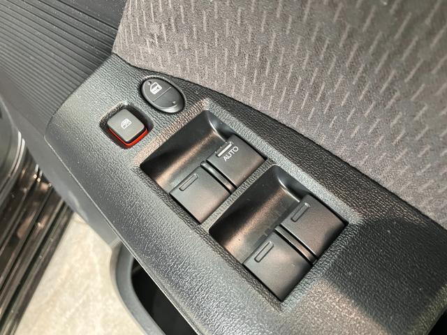 フリードＧ　ジャストセレクション　８型フルセグナビ　バックカメラ８型フルセグナビ　Ｂｌｕｅｔｏｏｔｈ　ＵＳＢ　バックカメラ　ドラレコ　ＥＴＣ　左側電動スライドドア　ＨＩＤヘッドライト　電動格納式ミラー　オートエアコン　スマートキー　タイヤ４本新品交換済み（滋賀県）の中古車