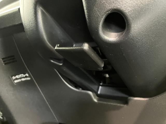 フリードＧ　ジャストセレクション　８型フルセグナビ　バックカメラ８型フルセグナビ　Ｂｌｕｅｔｏｏｔｈ　ＵＳＢ　バックカメラ　ドラレコ　ＥＴＣ　左側電動スライドドア　ＨＩＤヘッドライト　電動格納式ミラー　オートエアコン　スマートキー　タイヤ４本新品交換済み（滋賀県）の中古車