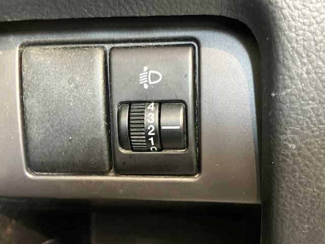 キャリイトラックＫＣ　４ＷＤ　Ａ／Ｔ　ＡＭ／ＦＭラジオ　車検整備付パートタイム４ＷＤ　ＡＭ／ＦＭラジオ　エアコン　パワステ　マニュアルレベリング　ゲートプロテクター　荷台マット（滋賀県）の中古車