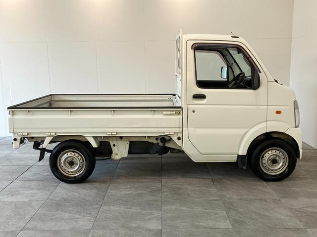 キャリイトラックＫＣ　４ＷＤ　Ａ／Ｔ　ＡＭ／ＦＭラジオ　車検整備付パートタイム４ＷＤ　ＡＭ／ＦＭラジオ　エアコン　パワステ　マニュアルレベリング　ゲートプロテクター　荷台マット（滋賀県）の中古車