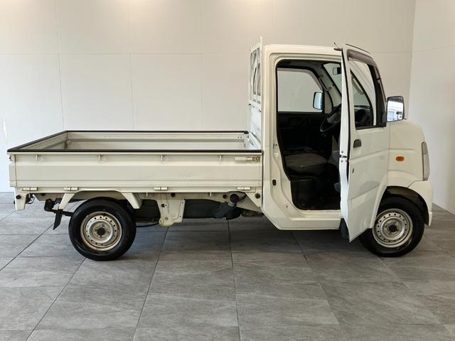 キャリイトラックＫＣ　４ＷＤ　Ａ／Ｔ　ＡＭ／ＦＭラジオ　車検整備付パートタイム４ＷＤ　ＡＭ／ＦＭラジオ　エアコン　パワステ　マニュアルレベリング　ゲートプロテクター　荷台マット（滋賀県）の中古車