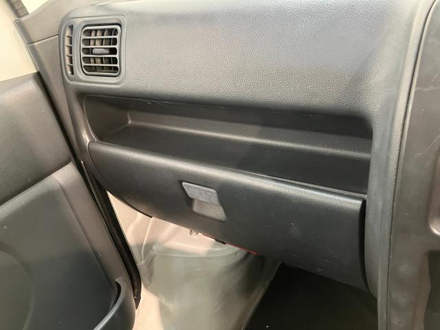 キャリイトラックＫＣ　４ＷＤ　Ａ／Ｔ　ＡＭ／ＦＭラジオ　車検整備付パートタイム４ＷＤ　ＡＭ／ＦＭラジオ　エアコン　パワステ　マニュアルレベリング　ゲートプロテクター　荷台マット（滋賀県）の中古車