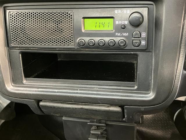 キャリイトラックＫＣ　４ＷＤ　Ａ／Ｔ　ＡＭ／ＦＭラジオ　車検整備付パートタイム４ＷＤ　ＡＭ／ＦＭラジオ　エアコン　パワステ　マニュアルレベリング　ゲートプロテクター　荷台マット（滋賀県）の中古車