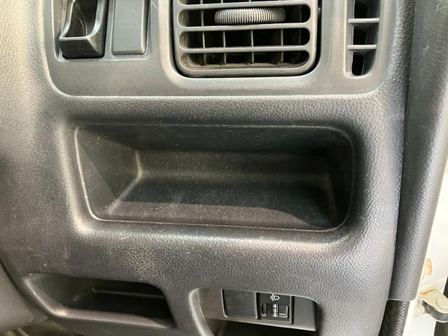 キャリイトラックＫＣ　４ＷＤ　Ａ／Ｔ　ＡＭ／ＦＭラジオ　車検整備付パートタイム４ＷＤ　ＡＭ／ＦＭラジオ　エアコン　パワステ　マニュアルレベリング　ゲートプロテクター　荷台マット（滋賀県）の中古車