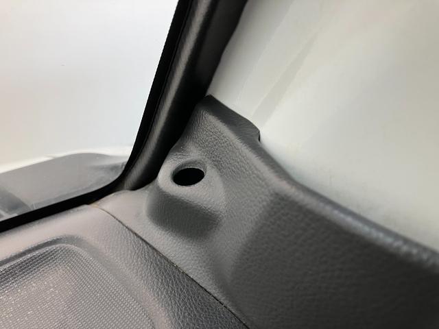 キャリイトラックＫＣ　４ＷＤ　Ａ／Ｔ　ＡＭ／ＦＭラジオ　車検整備付パートタイム４ＷＤ　ＡＭ／ＦＭラジオ　エアコン　パワステ　マニュアルレベリング　ゲートプロテクター　荷台マット（滋賀県）の中古車