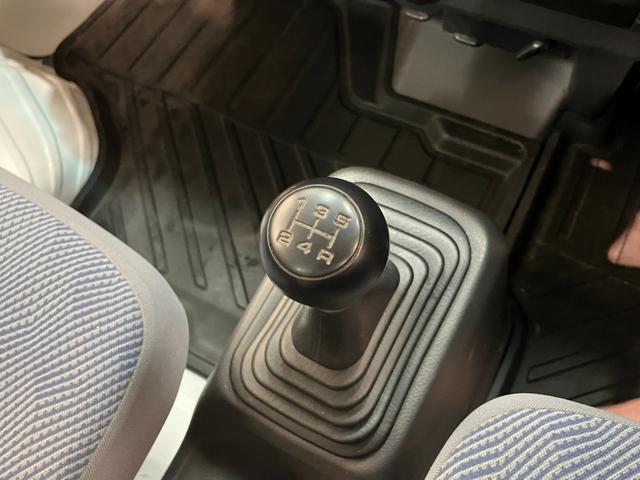 アクティトラックタウン　４ＷＤ　５ＭＴ　荷台作業灯　社外ＬＥＤ　車検整備付ＣＤステレオ　ＬＥＤヘッドライト　キーレスエントリー　パワーウインドウ　荷台作業灯　ホイールカバー　荷台マット　ゲートプロテクター　５速マニュアルミッション車　フルタイム４ＷＤ（滋賀県）の中古車