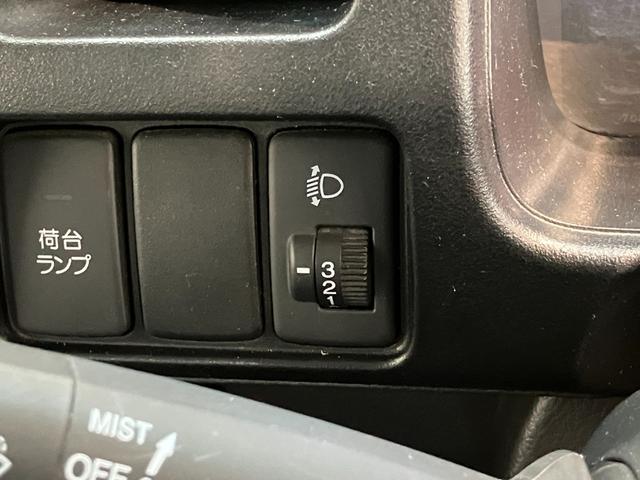 アクティトラックタウン　４ＷＤ　５ＭＴ　荷台作業灯　社外ＬＥＤ　車検整備付ＣＤステレオ　ＬＥＤヘッドライト　キーレスエントリー　パワーウインドウ　荷台作業灯　ホイールカバー　荷台マット　ゲートプロテクター　５速マニュアルミッション車　フルタイム４ＷＤ（滋賀県）の中古車