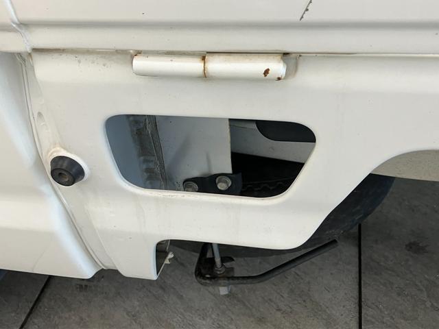 アクティトラックタウン　４ＷＤ　５ＭＴ　荷台作業灯　社外ＬＥＤ　車検整備付ＣＤステレオ　ＬＥＤヘッドライト　キーレスエントリー　パワーウインドウ　荷台作業灯　ホイールカバー　荷台マット　ゲートプロテクター　５速マニュアルミッション車　フルタイム４ＷＤ（滋賀県）の中古車