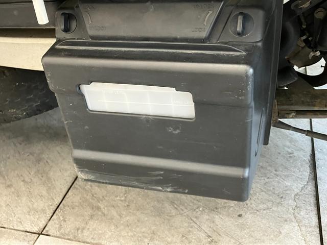 アクティトラックタウン　４ＷＤ　５ＭＴ　荷台作業灯　社外ＬＥＤ　車検整備付ＣＤステレオ　ＬＥＤヘッドライト　キーレスエントリー　パワーウインドウ　荷台作業灯　ホイールカバー　荷台マット　ゲートプロテクター　５速マニュアルミッション車　フルタイム４ＷＤ（滋賀県）の中古車