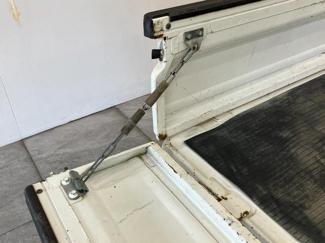 アクティトラックタウン　４ＷＤ　５ＭＴ　荷台作業灯　社外ＬＥＤ　車検整備付ＣＤステレオ　ＬＥＤヘッドライト　キーレスエントリー　パワーウインドウ　荷台作業灯　ホイールカバー　荷台マット　ゲートプロテクター　５速マニュアルミッション車　フルタイム４ＷＤ（滋賀県）の中古車