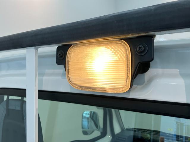 アクティトラックタウン　４ＷＤ　５ＭＴ　荷台作業灯　社外ＬＥＤ　車検整備付ＣＤステレオ　ＬＥＤヘッドライト　キーレスエントリー　パワーウインドウ　荷台作業灯　ホイールカバー　荷台マット　ゲートプロテクター　５速マニュアルミッション車　フルタイム４ＷＤ（滋賀県）の中古車