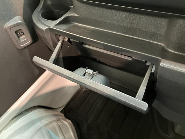 アクティトラックタウン　４ＷＤ　５ＭＴ　荷台作業灯　社外ＬＥＤ　車検整備付ＣＤステレオ　ＬＥＤヘッドライト　キーレスエントリー　パワーウインドウ　荷台作業灯　ホイールカバー　荷台マット　ゲートプロテクター　５速マニュアルミッション車　フルタイム４ＷＤ（滋賀県）の中古車