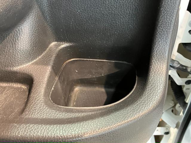 アクティトラックタウン　４ＷＤ　５ＭＴ　荷台作業灯　社外ＬＥＤ　車検整備付ＣＤステレオ　ＬＥＤヘッドライト　キーレスエントリー　パワーウインドウ　荷台作業灯　ホイールカバー　荷台マット　ゲートプロテクター　５速マニュアルミッション車　フルタイム４ＷＤ（滋賀県）の中古車