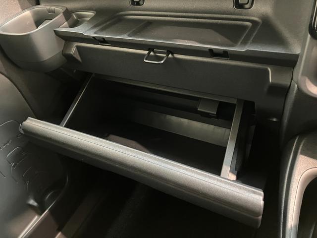 シエンタハイブリッドG 10.5型D.A バックカメラ 後席モニタートヨタセーフティセンス コーナーセンサー 10.5型ディスプレイオーディオ バックカメラ Bluetooth USB フリップダウンモニター ETC 両側電動スライドドア レーダークルーズコントロール(滋賀県)の中古車