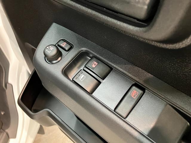 ハイゼットカーゴクルーズ 4WD スマートキー CDステレオ LEDライト衝突被害軽減ブレーキ コーナーセンサー 4WD CDステレオ USB 両側スライドドア LED オートライト 電動格納式ミラー スマートキー マニュアルエアコン 前席パワーウインドウ エコアイドル(滋賀県)の中古車