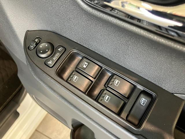 タントカスタムＲＳ　ターボ　フルセグナビ　バックカメラ衝突被害軽減ブレーキ　コーナーセンサー　フルセグナビ　Ｂｌｕｅｔｏｏｔｈ　ＤＶＤ再生　ＵＳＢ　バックカメラ　両側電動スライドドア　前席シートヒーター　ＬＥＤ　オートライト　スマートキー　エコアイドル（滋賀県）の中古車