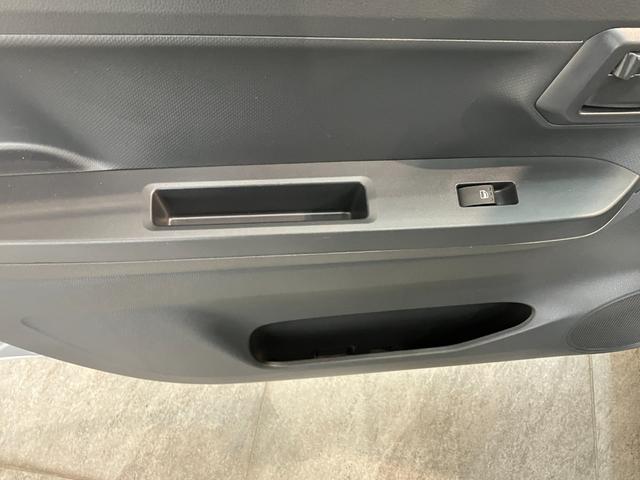 ミライースＬ　ＳＡ３　フルセグナビ　１万３千キロ台　タイヤ新品交換済衝突被害軽減ブレーキ　スマアシ３　コーナーセンサー　フルセグナビ　ＤＶＤ　Ｂｌｕｅｔｏｏｔｈ　ＵＳＢ　バックカメラ　ドラレコ　キーレス　マニュアルレベリング　エコアイドル　タイヤ４本新品交換済（滋賀県）の中古車