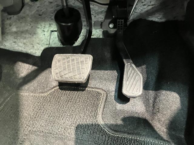 タントカスタムＲＳ　ターボ　フルセグナビ　バックカメラ衝突被害軽減ブレーキ　コーナーセンサー　フルセグナビ　Ｂｌｕｅｔｏｏｔｈ　ＤＶＤ再生　ＵＳＢ　バックカメラ　両側電動スライドドア　前席シートヒーター　ＬＥＤ　オートライト　スマートキー　エコアイドル（滋賀県）の中古車